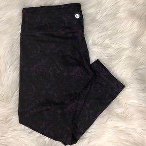 NWOT! 🆕 LULULEMON Crop Capri